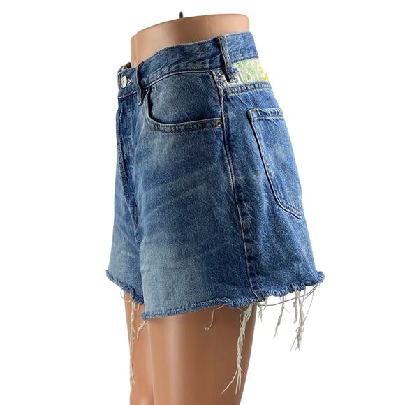 Pacsun Blue Ultra High Rise Frayed Hem Wide Leg Vintage Denim Jeans Shorts Sz 28 - Picture 2 of 7